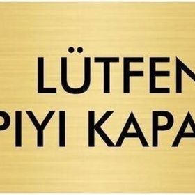 Özarslan Dizayn Departman Kapı İsimliği Lütfen Kapıyı Kapatınız 10x20 cm Altın Renk Metal Yönlendirme Levhası