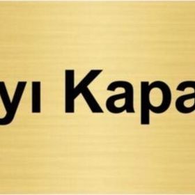 Özarslan Dizayn Kapıyı Kapatınız 5x20 cm Altın Renk Metal Yönlendirme Levhası