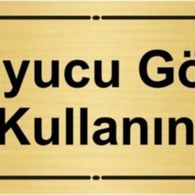 Özarslan Dizayn Koruyucu Gözlük Kullanın 7x20 cm Altın Renk Metal Yönlendirme Levhası