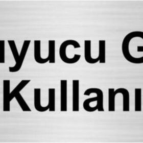 Özarslan Dizayn Koruyucu Gözlük Kullanın 7x20 cm Gümüş Renk Metal Yönlendirme Levhası