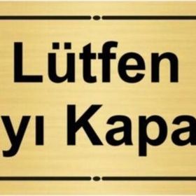 Özarslan Dizayn Lütfen Kapıyı Kapatınız 7x20 cm Altın Renk Metal Yönlendirme Levhası