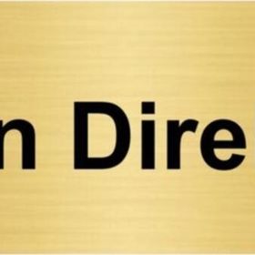 Özarslan Dizayn Ürün Direktörü 7x20 cm Altın Renk Metal Yönlendirme Levhası