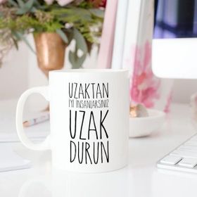Özgüvenal Duvar Yazısı Baskılı Beyaz Kupa Bardak