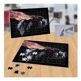 P002 Yakın Çekim Kara Sinek 99 Parça Puzzle Yapboz