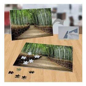 P011 Ormanın İçindeki Çitli Yol 99 Parça Puzzle Yapboz
