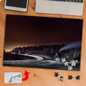 P030 Gece Kış Manzaralı Küçük Ev 240 Parça Puzzle Yapboz Tablo