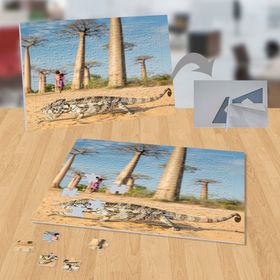P047 Madagaskarda Bir Bukalemun 99 Parça Puzzle Yapboz