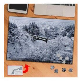 P066 Karlı Doğada Tren Yolculuğu 240 Parça Puzzle Yapboz Tablo