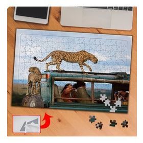 P119 Arabanın Üstünde Çita Hayvan 240 Parça Puzzle Yapboz Tablo