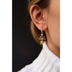 Papatya Silver 925 Ayar Gold Kaplama İncili Harf Lotus Halka Kadın Gümüş Küpe