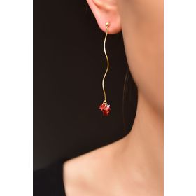 Papatya Silver 925 Ayar Gümüş Gold Kaplama Garnet Yıldız Zirkon Taşlı Dalgalı Zincir Sallantılı Küpe