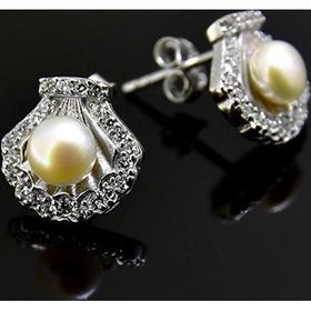 Papatya Silver 925 Ayar Gümüş Rodyum Kaplama Taşlı Çivili İnci Küpe
