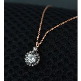 Papatya Silver 925 Ayar Gümüş Rose Kaplama Elmas Montür Tektaş Kadın Kolye