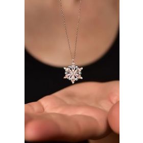 Papatya Silver 925 Ayar Gümüş Rose Kaplama Rodyum Dorika Toplu Beyaz Taşlı Kamelya Çiçeği Kolye