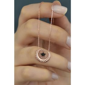 Papatya Silver 925 Ayar Gümüş Rose Kaplama Siyah Taşlı Yıldız Detaylı Çizgili Hilal Kolye