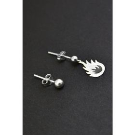 Papatya Silver 925 Ayar Rodyum Kaplama Alev Model Çivili Kadın Top Gümüş Küpe