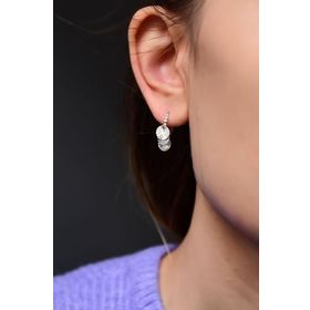 Papatya Silver 925 Ayar Rodyum Kaplama Fırfırlı Pullu Kadın Gümüş Küpe