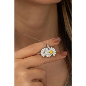 Papatya Silver 925 Ayar Rodyum Kaplama Seni Seviyorum Yazılı Açılan Papatya Kadın Gümüş Kolye