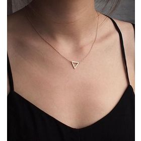 Papatya Silver 925 Ayar Rose Altın Kaplama Gümüş Üçgen Kolye