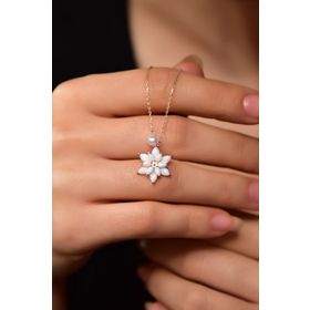 Papatya Silver 925 Ayar Rose Kaplama Incili Opal Taşlı Lotus Gümüş Kolye