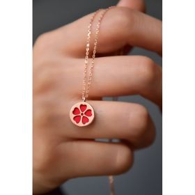 Papatya Silver 925 Ayar Rose Kaplama Kırmızı Plaka Üzeri Yonca Kadın Gümüş Kolye