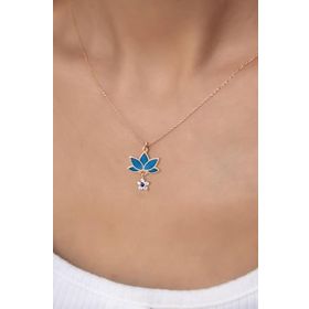 Papatya Silver 925 Ayar Rose Kaplama Parlayan Rüya Serisi Tasarım Ebruli Mavi Cam Boyalı Çiçek Lotus Kadın Gümüş Kolye