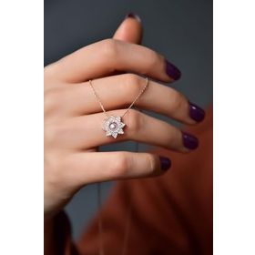 Papatya Silver 925 Ayar Rose Kaplama Zirkon Taşlı Montür İncili Güneş Kadın Gümüş Kolye
