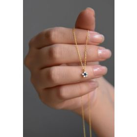 Papatya Silver UVPS100944 Gold Kaplama Minimal Lacivert Taşlı Çiçek 925 Ayar Gümüş Kolye
