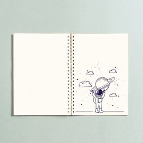 Paytak Moda Astronot Saturn Tasarımlı A5 96 Yaprak Çizgisiz Spiralli Defter