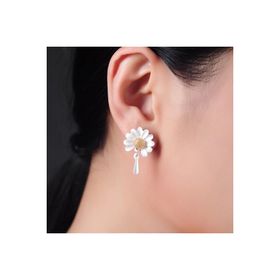 Pelin Aksesuar Papatya Asimetrik Küpe