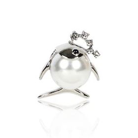 Pelin Aksesuar Silver İncili Balık Broş