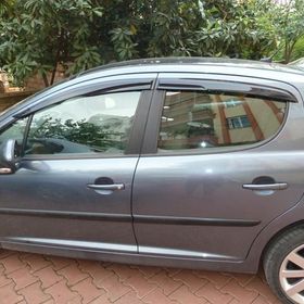 Peugeot 207 Mügen Cam Rüzgarlığı