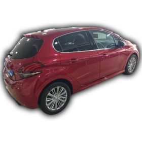 Peugeot 208 Yan Plastik Marşpiyel