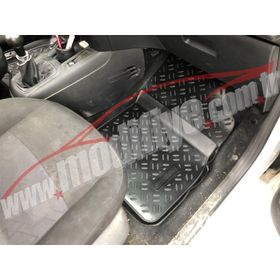 Peugeot 301 2019 Model 3D Havuzlu Paspas