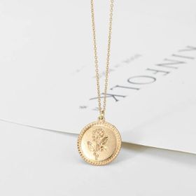 Pigado Gül İşlemeli Altın Sarısı Metal Trend Kolye