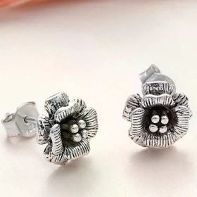 Pilelistore Gümüş Çivili Gül Kadın Küpe