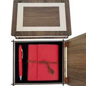 Pilelistore Özel Ahşap Kutulu Kırmızı Deri Defter ve Kalem Set