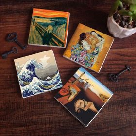 Pinecone 4 Parça Set 10x10 cm Stone Coasters Dalí Belleğin Azmi Büyük Dalga Japon Sanatı Çığlık Gustav Klimt Aile Kucaklama Taş Masaüstü Koruyucu Altlık