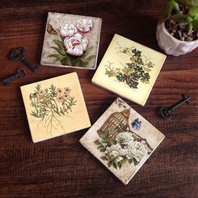 Pinecone SC292 4 Parça Set 10x10 cm Stone Coasters Vintage Çiçek Kelebekli Çiçek Taş Bardak Altlığı Masaüstü Koruyucu Altlık