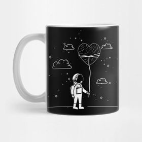 Pixxa Astronaut Holding A Heart Baloon Kupa Bardak