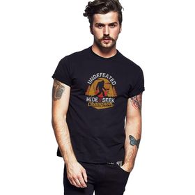 Qivi Silhouette Undefeated Hide And Seek World Baskılı Siyah Erkek Örme T-shirt