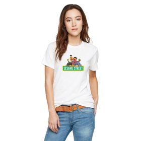 Qivi Susam Sokağı Baskılı Beyaz Örme Kadın T-shirt