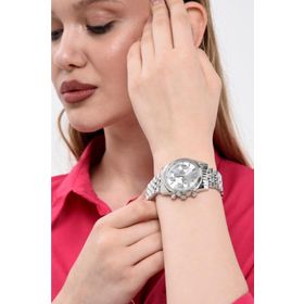 Q&Q 8682742802283 Gümüş Kasa Beyaz Kadran Roma Rakam Detaylı Kadın Kol Saati