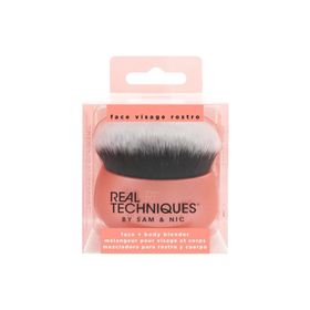 Real Techniques Foundation Blender Makyaj Fırçası