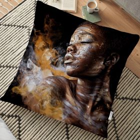 RealHomes African Woman Etnik Desenli Dijital Baskılı 70x70 cm Yer Minderi