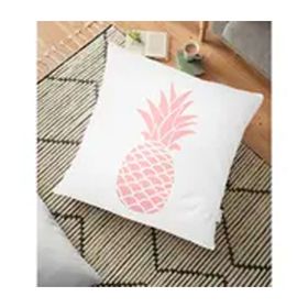 RealHomes Beyaz Zeminde Pembe Ananas Tasarımlı Dijital Baskılı 70x70 cm Yer Minderi