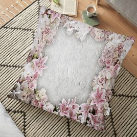 RealHomes Çiçek Dünyası Dijital Baskılı Dekoratif 70x70 cm Yer Minderi