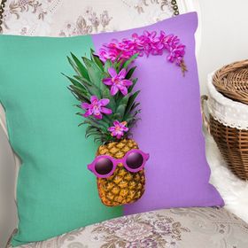 RealHomes K3202 Yeşil ve Mor Ananas Temalı Özel Tasarım Kırlent Kılıfı