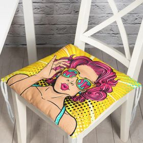 RealHomes K3287 Sarı Zeminli Popart Girl Desenli Dekoratif Kırlent Kılıfı