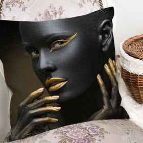 RealHomes K3332 African Gold Kadın Özel Tasarımlı Dekoratif Kırlent Kılıfı